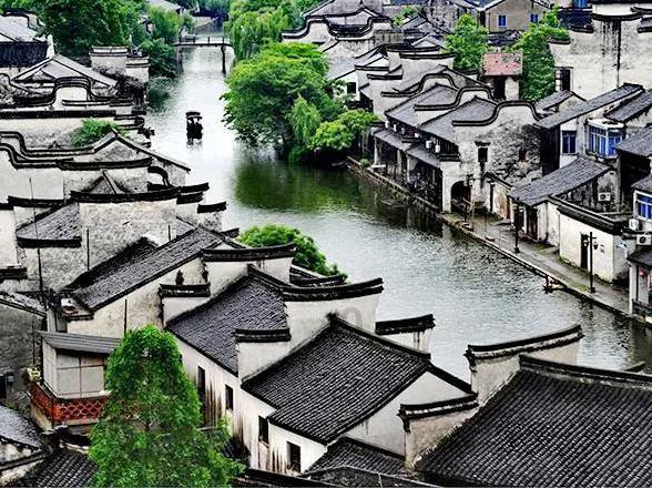 建行济南凤城支行：耐心服务如细雨，贴心服务不打烊